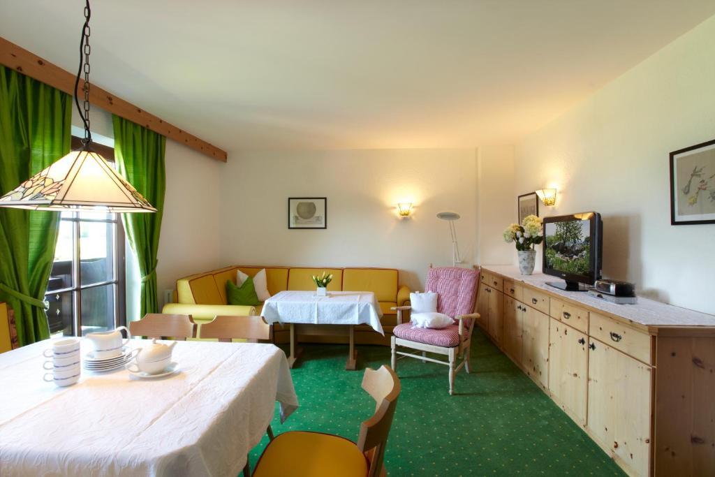 Landhaus Schwarz Mieming Buitenkant foto